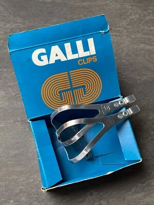 PEDALS TOE CLIPS  SUPERLEGGERI  22 grammi a coppia GALLI SIZE "S" NIB FERMAPIEDI - Immagine 1 di 4