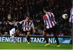 Foto autógrafa firmada a mano por Adnan Januzaj 12 x 8 Manchester United certificado de autenticidad - Imagen 1 de 1