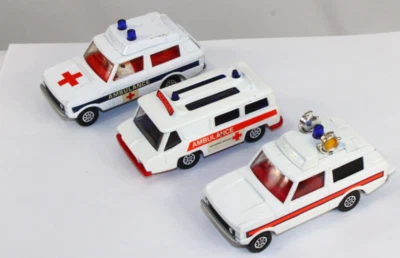 3 Corgi Toys Whizzwheels Vigilant Range Rover Ambulance Patient Stretcher - Image 1 of 4