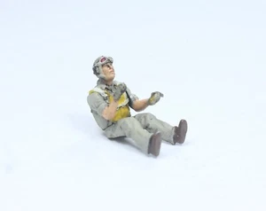 Prévente 1:48 Pro-peint USAAF pilote de chasse assis WW2 - Photo 1/6