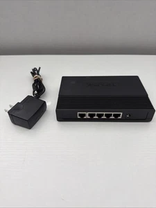 TP-Link Network TL-SG1005D Switch Gigabit 5 porte 10/100/1000M porte RJ-45 - Foto 1 di 7