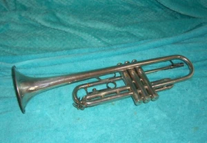 Bach TR300 Silver Plated Trumpet in very good carefully used condition - Picture 1 of 13