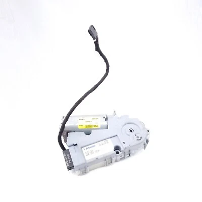 2000 2001 2002 00 01 02 Audi A6 A4 / Quattro  Sun Roof Motor Oem 4B0959591K - Image 1 of 4