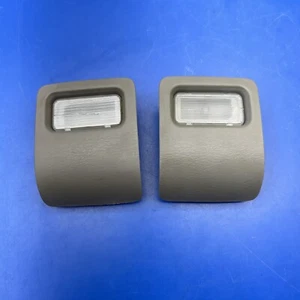 2004-2010 TOYOTA SIENNA REAR RH LH SIDE INTERIOR FLOOR COURTESY LAMP OEM - Picture 1 of 8