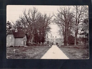 E8356 Uk Country Mansion vintage postcard - Picture 1 of 2