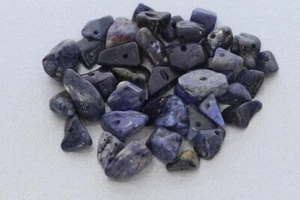10 g (42,50 € */ 100 g) Dumortierita piedra preciosa astilla perforada para fabricante de joyas - Imagen 1 de 1