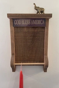 Percha toallero lavabo vintage madera primitiva God Bless America - Imagen 1 de 7