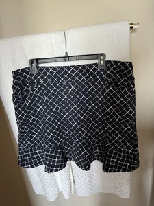 Tail XL Golf Tennis Pickleball Skirt Navy And White Pockets Great Condition - Picture 1 of 7