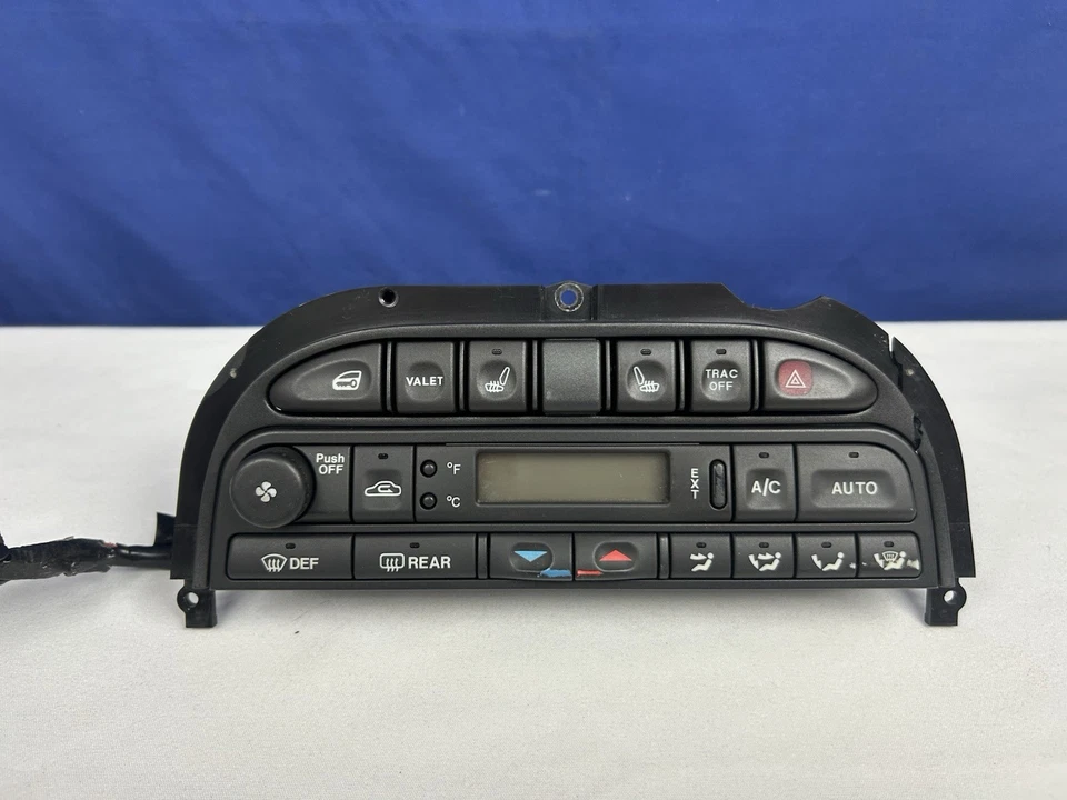 1998 1999 2000 2001 2002 2003 Jaguar XJ8 AC Heat Climate Control Temperature OEM - Image 1 of 4
