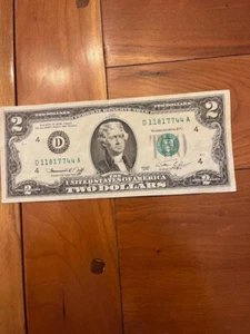 $2 dollar bill 1976 series- Rare Circulated Bill- Almost Mint Condition - Picture 1 of 2