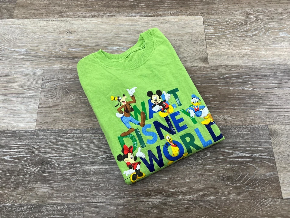 HANES Disney Mickey & Minnie Mouse Graphic  Green Crew Neck T-Shirt Boy's Size M - Image 1 of 4