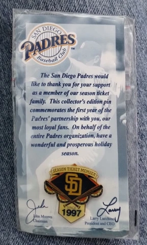 San Diego Padres Season Ticket Holder 1997 Hat Pin Pro Specialties NOS Cover