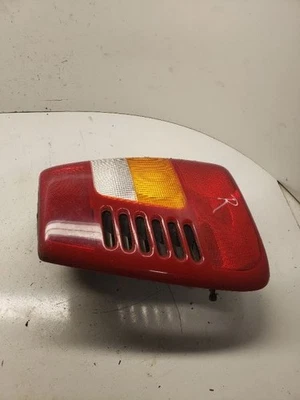 Passenger Tail Light Thru 11/11/01 Fits 99-02 GRAND CHEROKEE 1081936 - Image 1 of 4