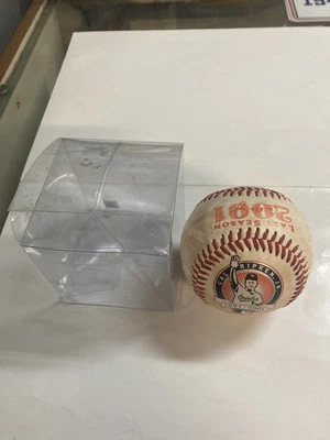 Boxed 2001 Cal Ripken Jr last season tribute Commem ball 1981–2001 Fotoball - Image 1 of 3
