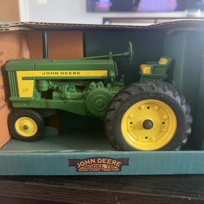 ERTL John Deere 720 filas tractor agrícola juguete escala 1/16 modelo #5007 Foto 1 de 4