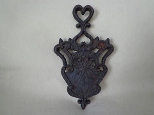 TWO VINTAGE WILTON CAST IRON TRIVETS - Picture 1 of 4