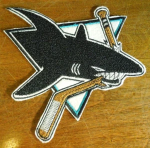 San Jose Sharks NHL Hockey Sport bestickter Aufnäher schwarz Hai beißender Schläger - Bild 1 von 4