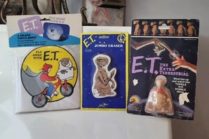 Vintage 1982 LJN E.T. Wind-up Toy Jumbo Eraser & Vinyl Book Lot *PLEASE READ* - Picture 1 of 24