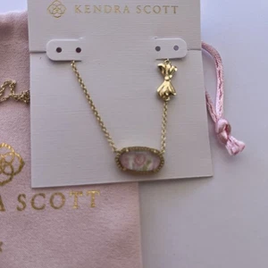 🎀Kendra Scott Love Shack Fancy Elisa Bow Pink Blooming Heirloom Gold Necklace🎀 - Picture 1 of 14