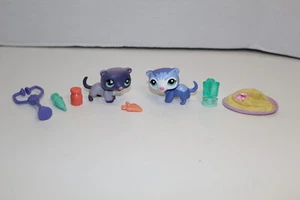 Authentic 2006 Littlest Pet Shop LPS Ferrets #482 Purple Flower Eyes #2490 Blue - Bild 1 von 3