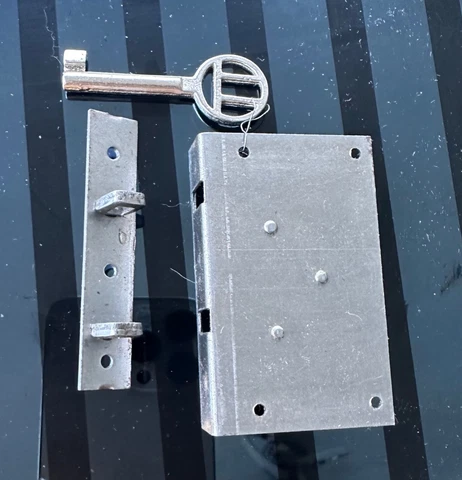 Small Half Mortise Chest or Box Lock w/Skeleton Key (One Key) NEW Cover