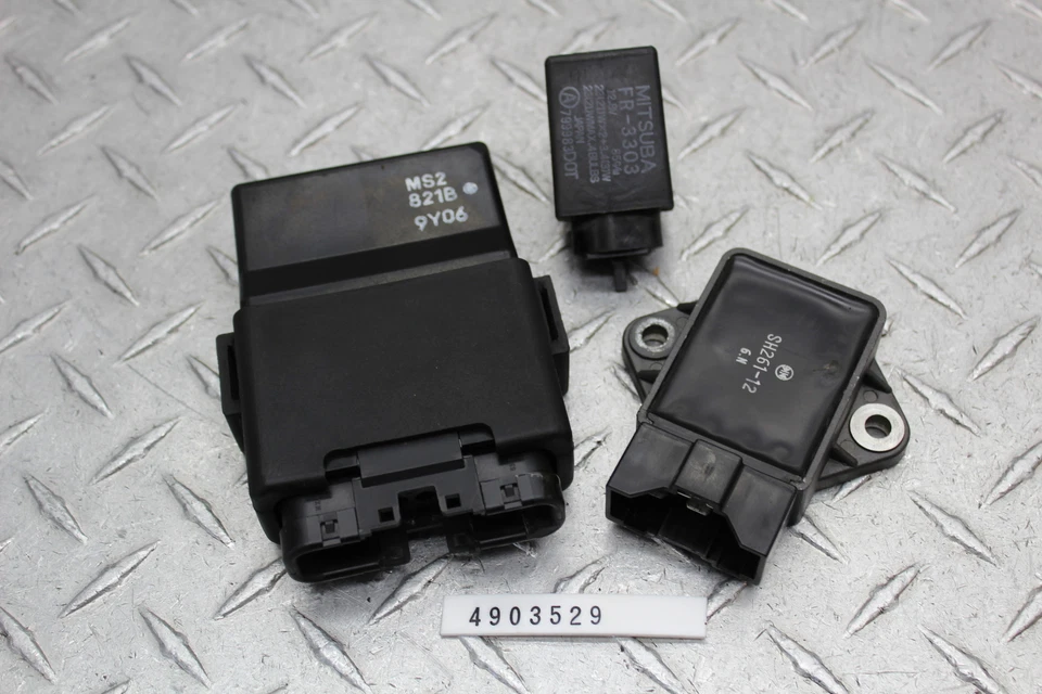 1990 HONDA CBR1000F ECU CDI CONTROLADOR DE COMPUTADOR/RETIFICADOR E SENSOR DE SINAL - Imagem 1 de 4