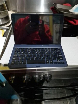 FGL 11QFC - Image 1 of 3