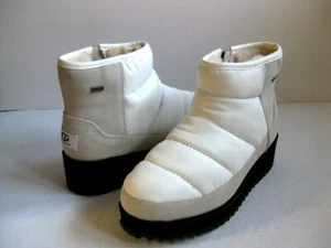 UGG RIDGE WOMEN MINI BOOTS WHITE US 5.5 /UK 3.5 /EU 36.5 /JP 22.5 - Picture 1 of 6