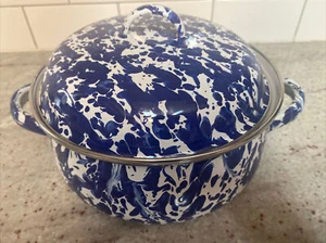 Golden Rabbit Enamelware Cobalt Blue Covered Swirl Dutch Oven - Picture 1 of 12
