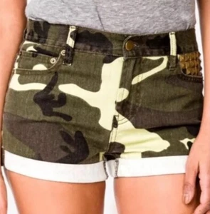 FOREVER 21 Womens Cuffed Shorts Olive/ Brown Camo Denim Studded Pocket Sz 28 NWT - Picture 1 of 12