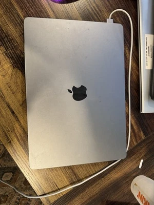 MacBook Air 15-inch 2024 M3 - Image 1 of 2