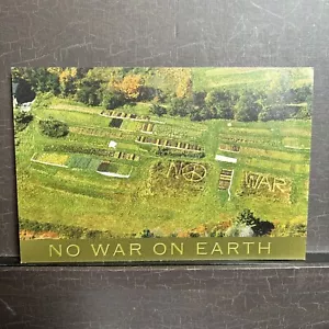 Postal 4x6 UNP "No War on Earth" vista aérea Earthwork Mountain Dell Farm NY - Imagen 1 de 2