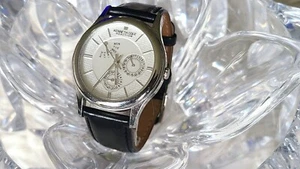 Kenneth Cole Reaction Watch KC 1380 Day/Date Men's Watch (E1) - Picture 1 of 12