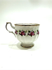 Queens Fine Bone China Teetasse Rosen Rosina England Vintage selten Weißgoldrand - Bild 1 von 8