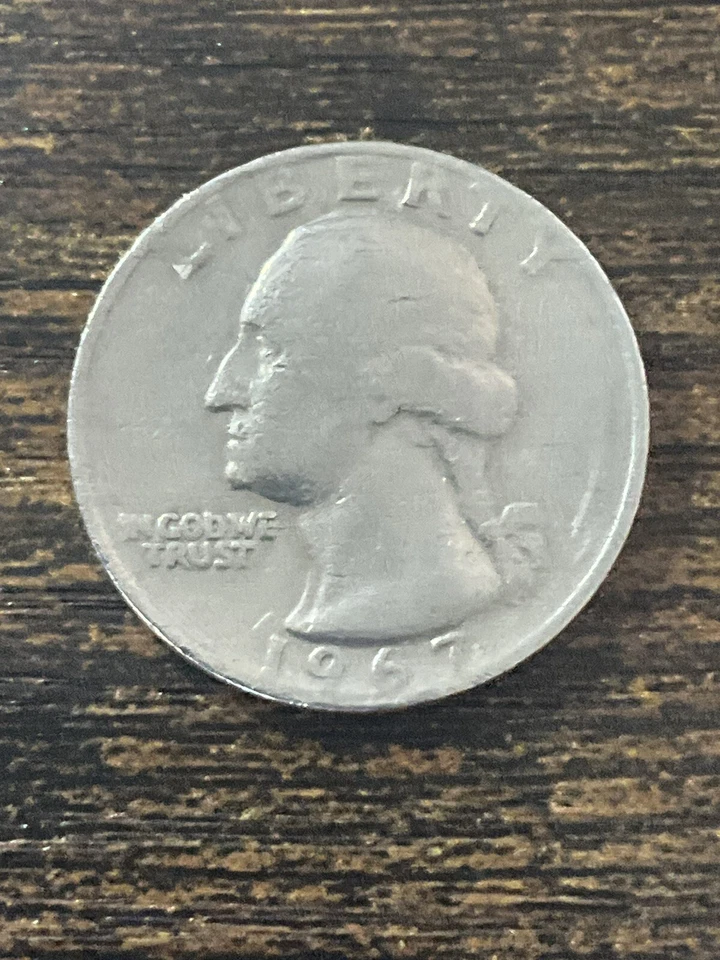 RARE ERROR COIN COLLECTORS 1967 US Quarter No Mint Mark With Rim Lining Error - Image 1 of 4