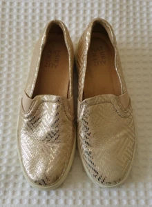 NATURALIZER "Carly" 7.5 (US) Gold Pattern Womens Leather Flat Walking Shoes - Picture 1 of 7