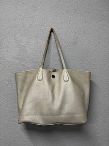 Bolso Perry Tory Burch de cuero gris metálico - Imagen 1 de 19