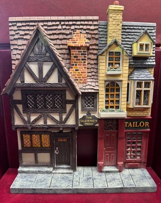 King and Country-WOD015-Retired-The Old Kings Head Facade - Imagem 1 de 4