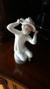 Lladro Girl With Bonnet # 1147 - Picture 1 of 8