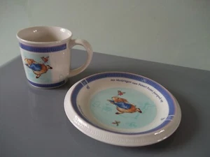 CUÑA AZUL PETER CONEJO ""CORRIENDO"" TAZA Y PLATILLO/PLATO - Imagen 1 de 6