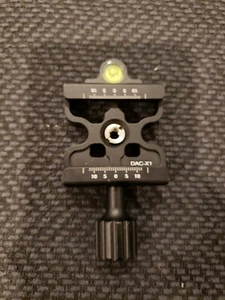 Abrazadera esquelética Desmond DAC-X1 50 mm QR ligera con localización de burbujas D - Imagen 1 de 1