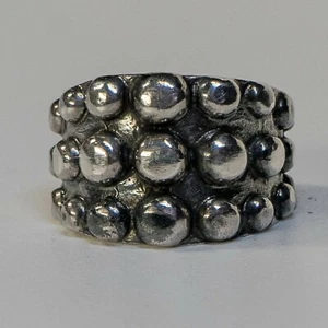 Anello Grosso Punti Bolle Argento Massiccio 925 Metallo Biker Gotico Punk. - Foto 1 di 5