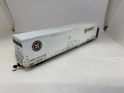 HO Scale Umbrella Corp Greenbrier Reefer w/Carrier AC custom RTR, kadees - Image 1 of 4