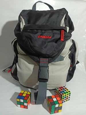Mochila Invicta rastreo USADA ¡¡Buena importada directa de Milán Italia!!! Foto 1 de 4