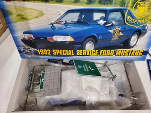 GMP 1992 Special Service Ford Mustang Michigan State Police Maßstab 1:18 PN: 9064 - Bild 1 von 6