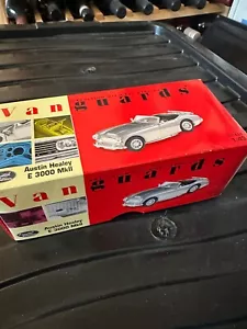 Vanguards Austin Healey 3000 MkII blu e bianco avorio 1/43 - Foto 1 di 1