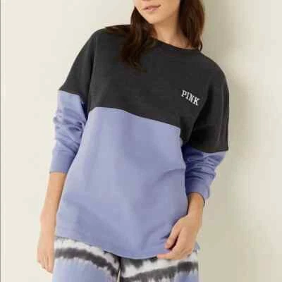 **SELLADO** VICTORIA SECRET ROSA VARSITY CUELLO REDONDO ~NEGRO/PÚRPURA~ (MED 170/96A) Foto 1 de 4