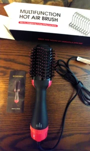 Wielofunkcyjna suszarka z rozdmuchiwaniem na gorące powietrze Niemarkowe stylizatory i objętościowniki Nowa - Zdjęcie 1 z 6