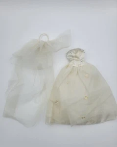 2004? Mattel Barbie Doll Beautiful Bride Wedding Gown Veil No Doll - Picture 1 of 15