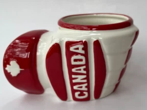 TAZZA A FORMA DI GUANTO DA HOCKEY SU GHIACCIO CANADA ~ SOUVENIR PRINCIPALI e locali che non fanno schifo! - Foto 1 di 11